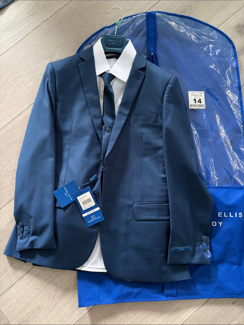 Perry Ellis Navy Boys' Suit Jacket with Tie